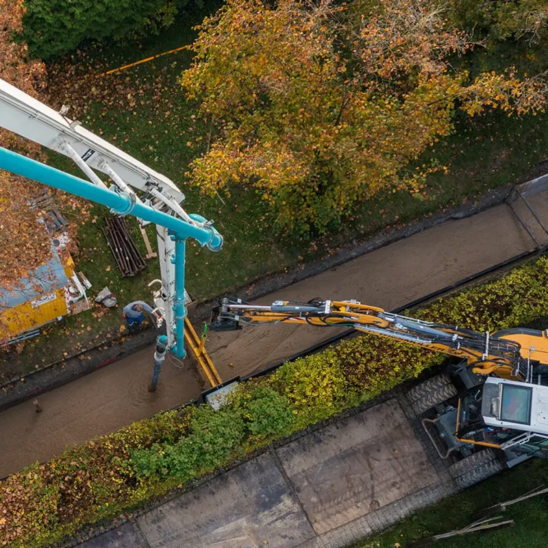 30 Pressebild Stadtwerke Sindelfingen Fluessigboden Verfuellung per Pumpe